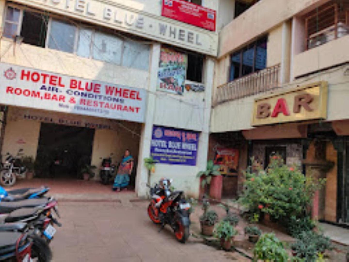 Hotel Blue Wheel,Bhubaneswar Exterior photo